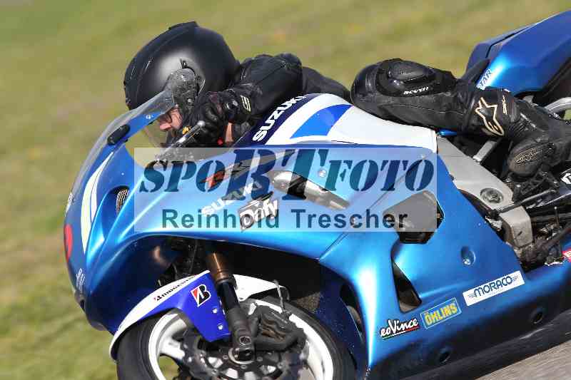 /Archiv-2023/06 10.04.2023 Moto Club Anneau du Rhin/Blanc-Novice/9